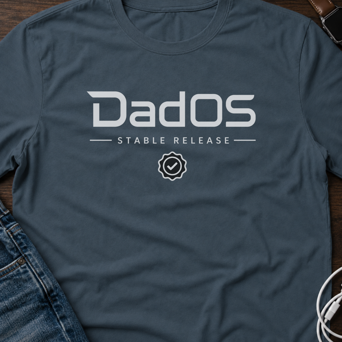 DadOS Basic T-Shirt